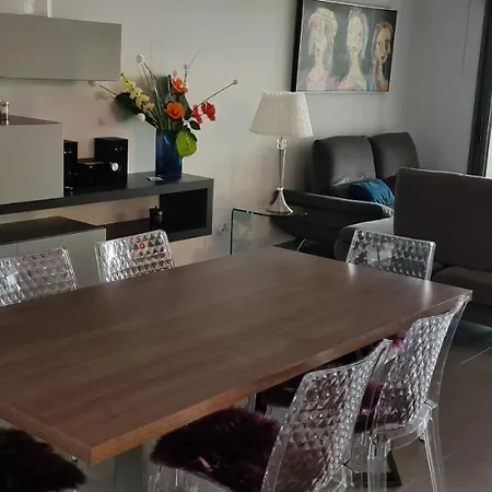 Aveyron Appart. T4 Neuf 2 Places Parking 로데즈